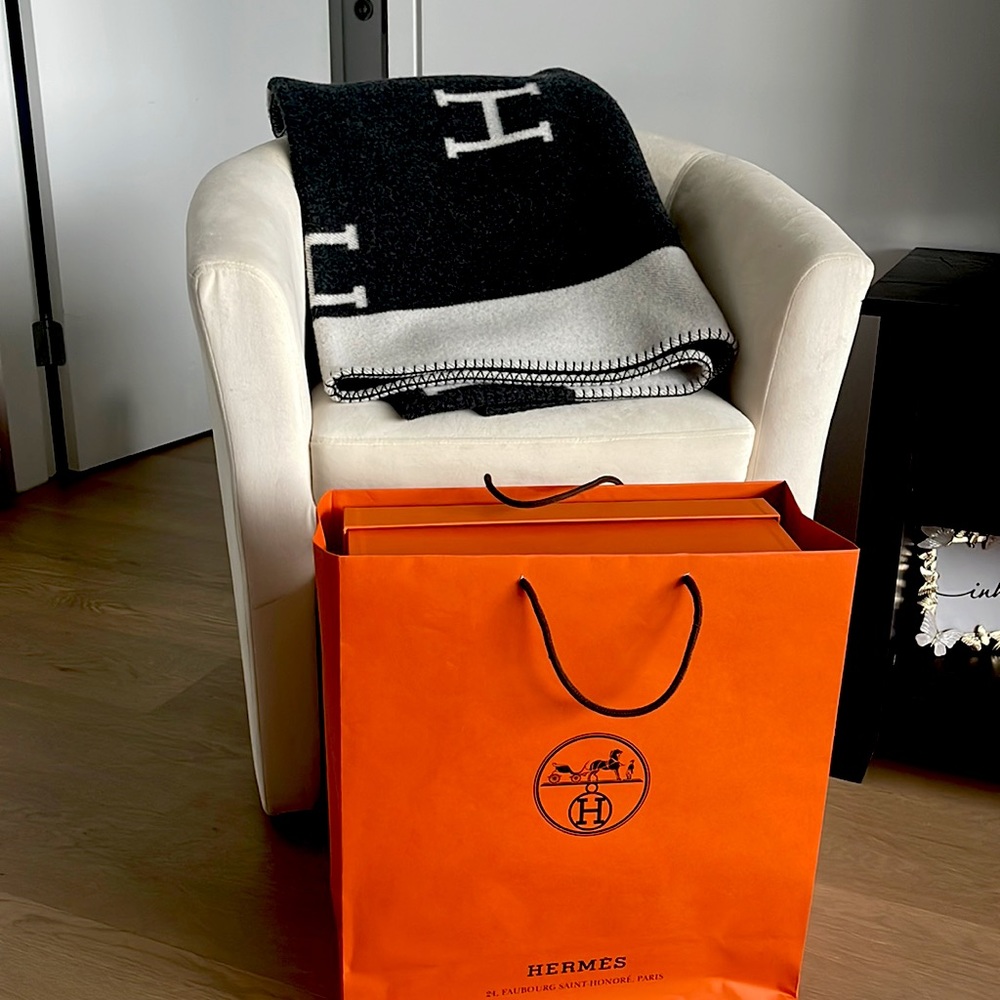 Hermes blanket with original bag, receipt and packaging.